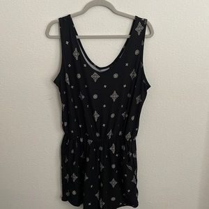 Black Derek heart romper with pockets size 1X